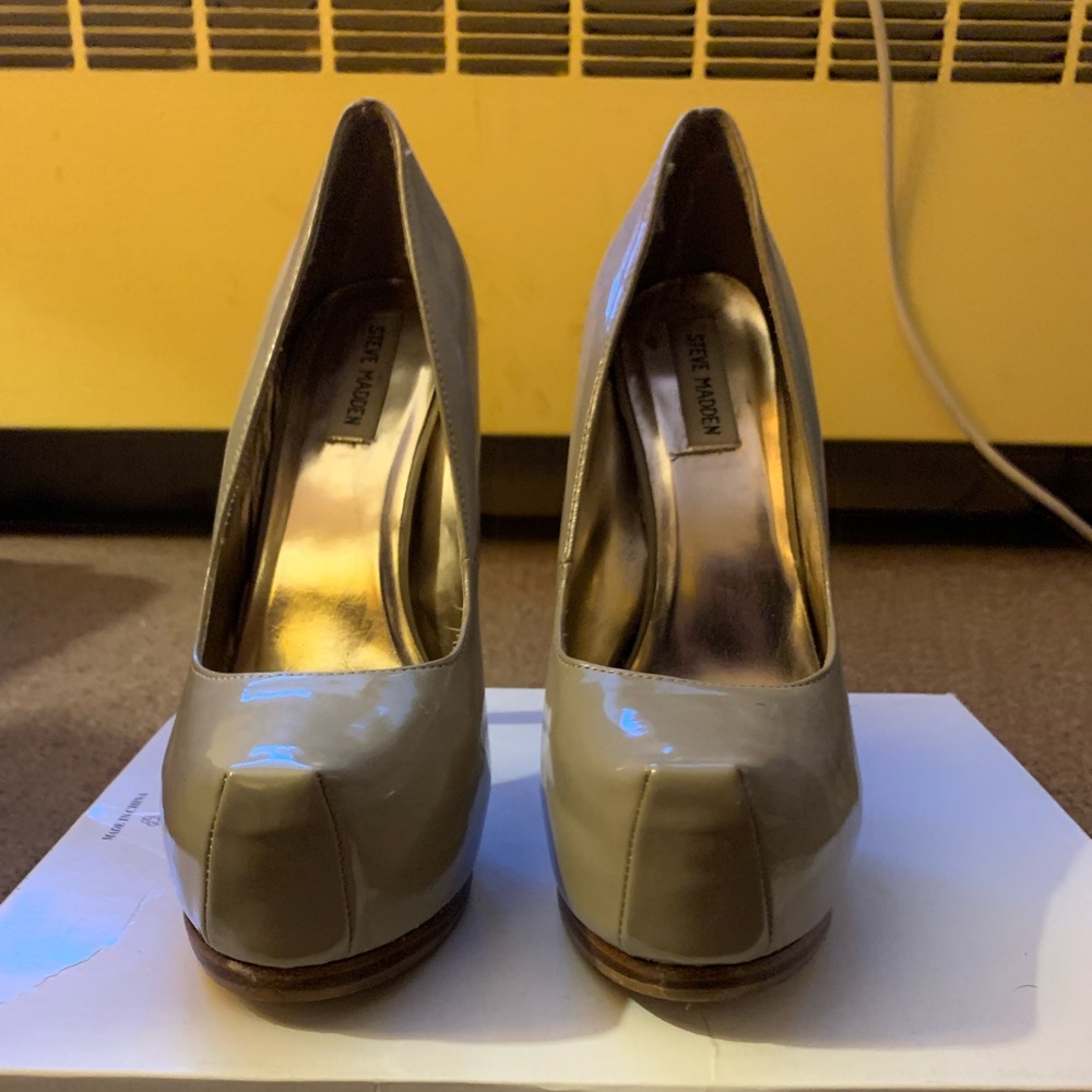 Steve Madden Gray Patent Leather Heels